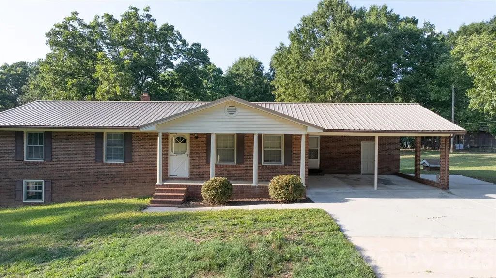 Albemarle NC, 2209 Woodhurst Lane