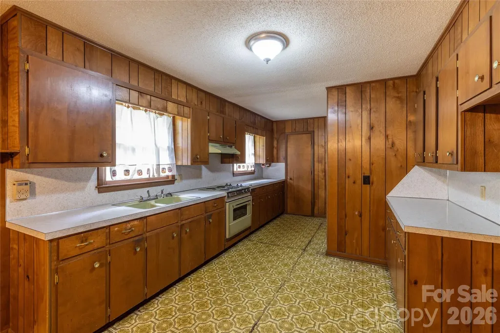 2209 Woodhurst Lane Albemarle NC 28001