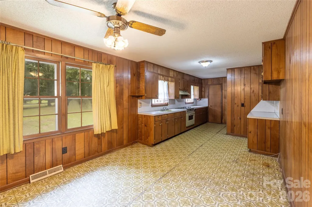 2209 Woodhurst Lane Albemarle NC 28001