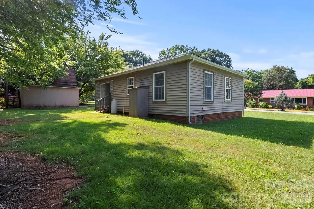 2224 Catawba Heights Lincolnton NC 28092