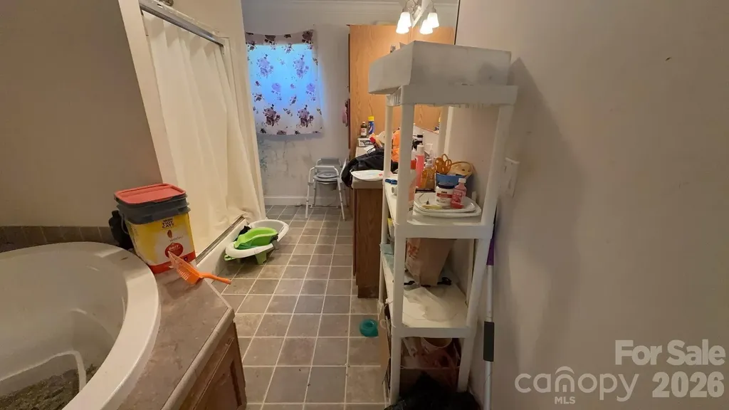 19 Honey Skipper Lane Candler NC 28715