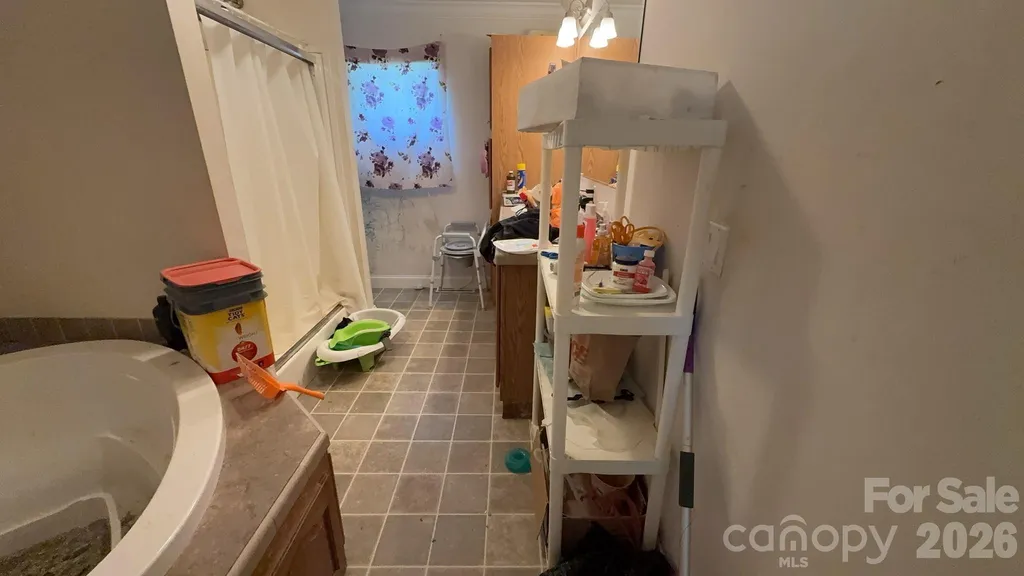 19 Honey Skipper Lane Candler NC 28715