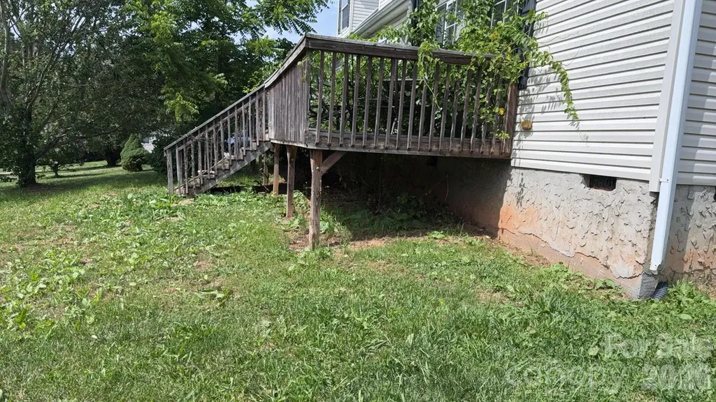 19 Honey Skipper Lane Candler NC 28715