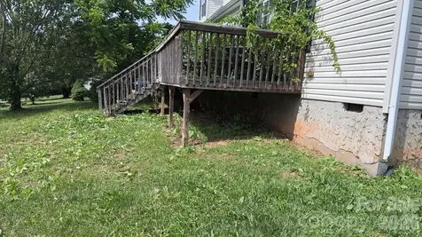 19 Honey Skipper Lane Candler NC 28715