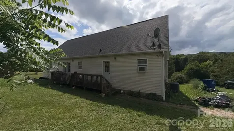 19 Honey Skipper Lane Candler NC 28715
