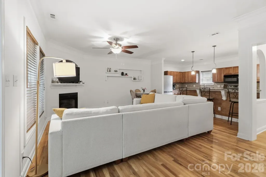 4311 Laurel Hill Lane Charlotte NC 28217