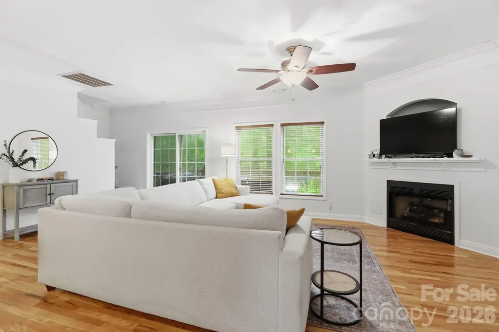4311 Laurel Hill Lane Charlotte NC 28217