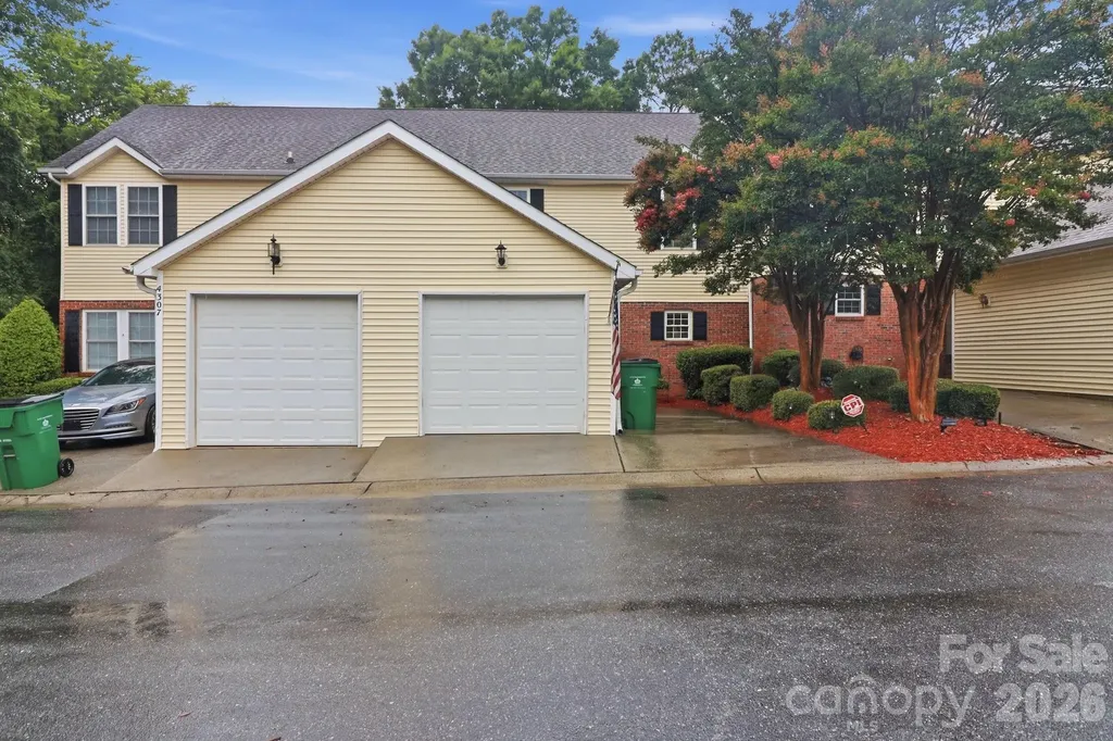 4311 Laurel Hill Lane Charlotte NC 28217