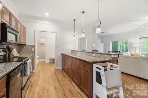 4311 Laurel Hill Lane Charlotte NC 28217