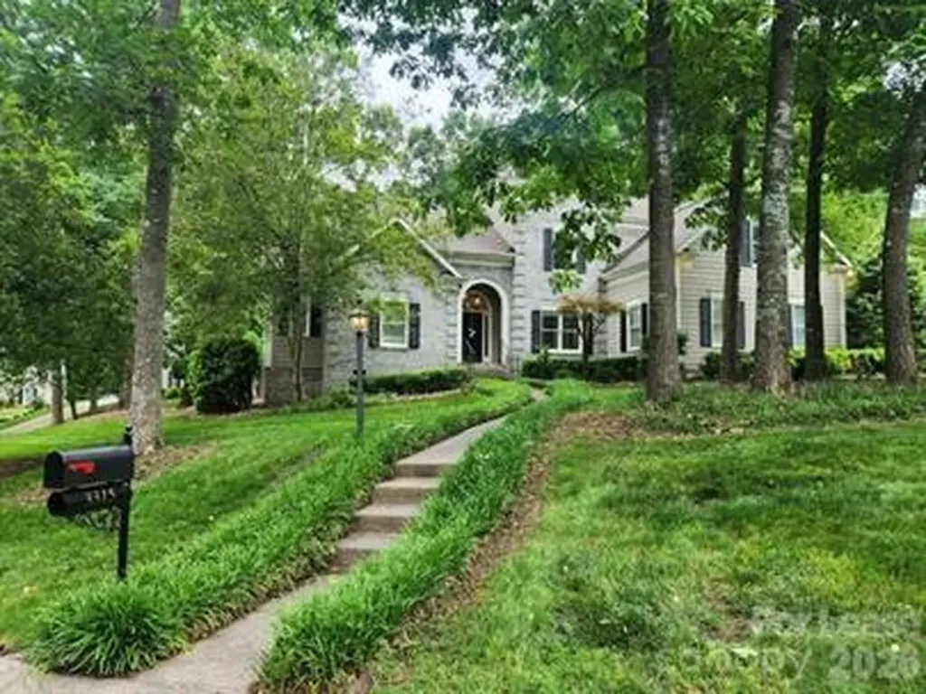 3315 Parting Brook Court Charlotte NC 28210