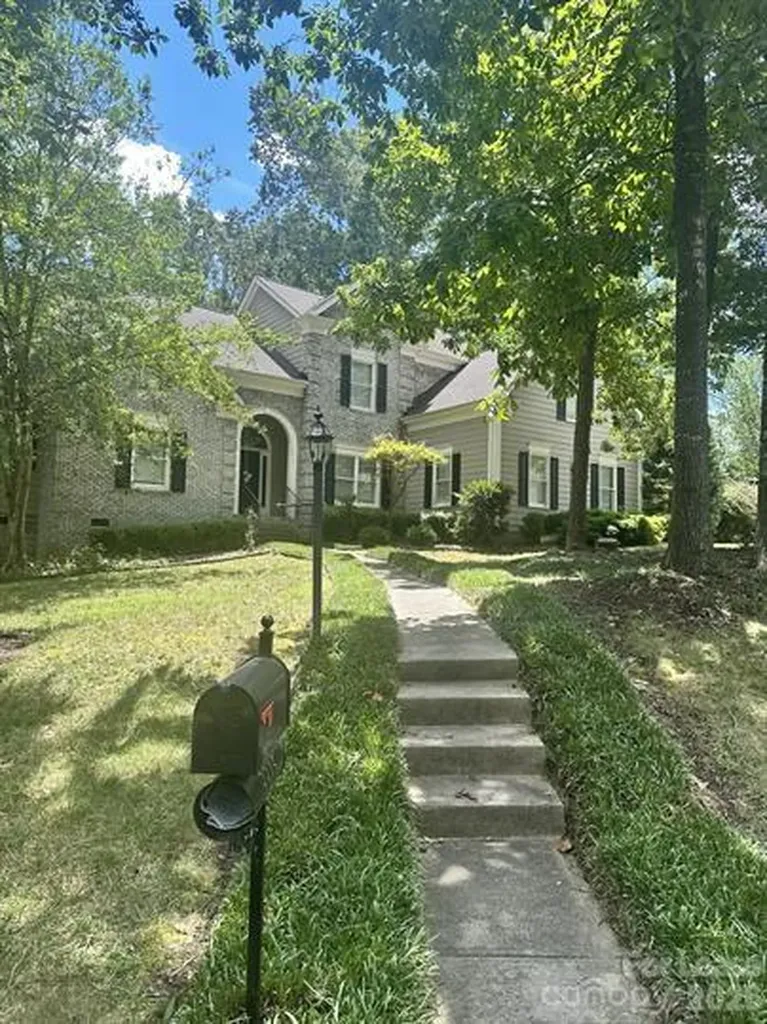 3315 Parting Brook Court Charlotte NC 28210