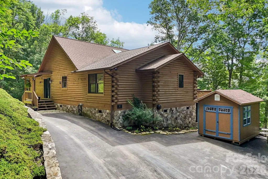469 Tearshirt Lane Mars Hill NC 28754