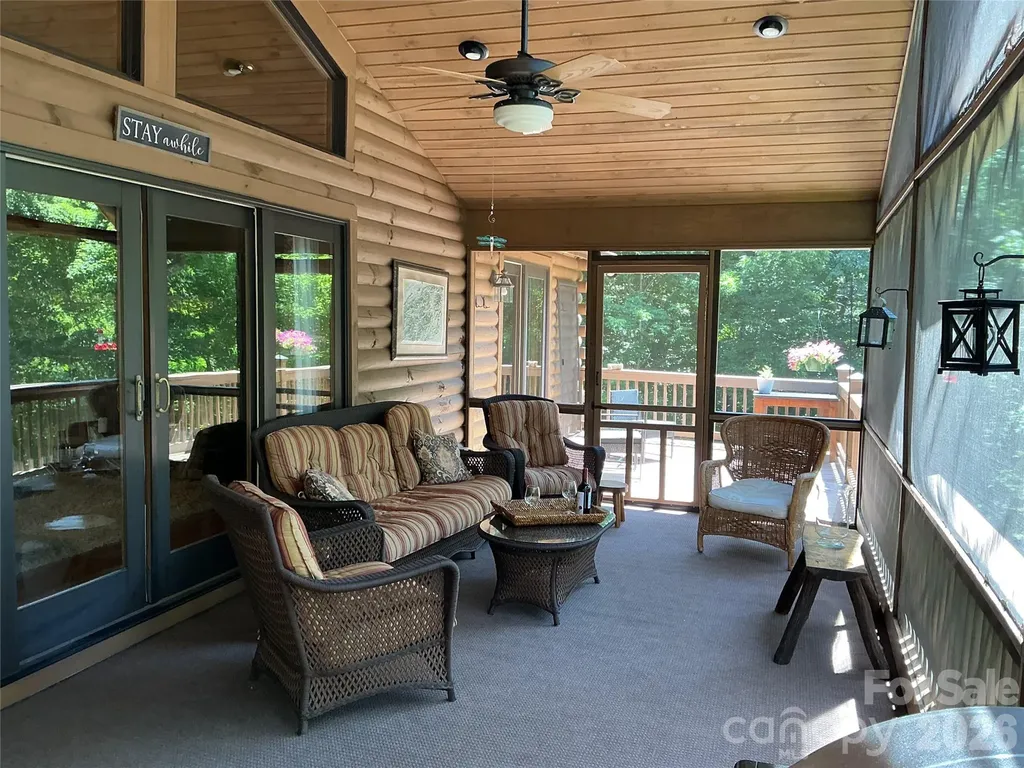 469 Tearshirt Lane Mars Hill NC 28754