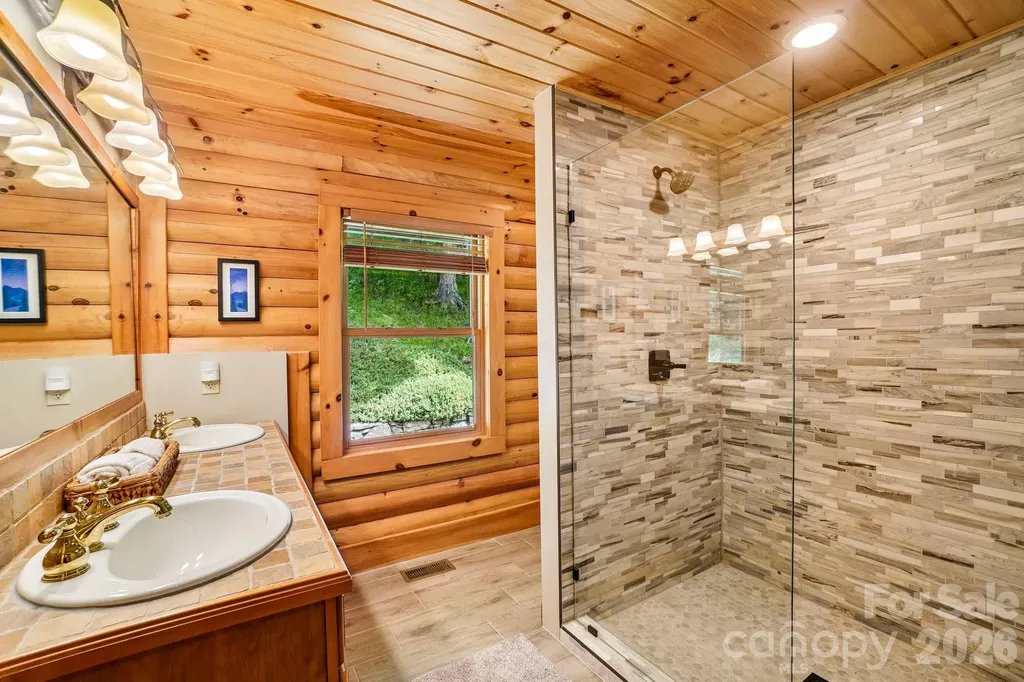 469 Tearshirt Lane Mars Hill NC 28754