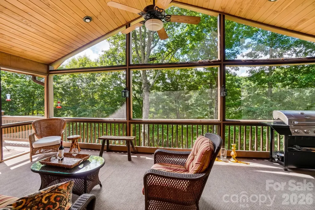469 Tearshirt Lane Mars Hill NC 28754