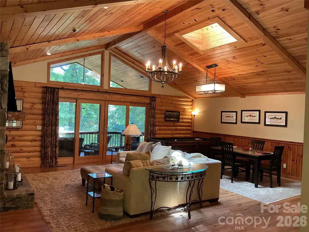 469 Tearshirt Lane Mars Hill NC 28754