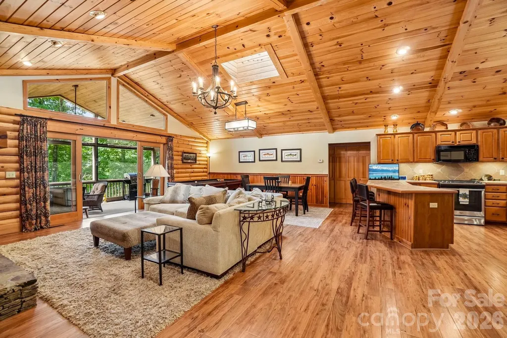 469 Tearshirt Lane Mars Hill NC 28754