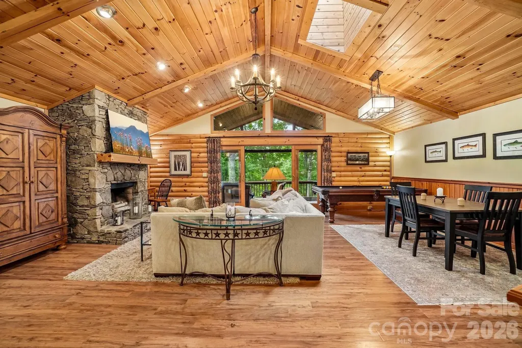 469 Tearshirt Lane Mars Hill NC 28754