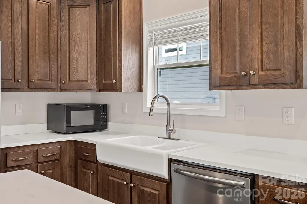 124 Bellamy Road Asheville NC 28806