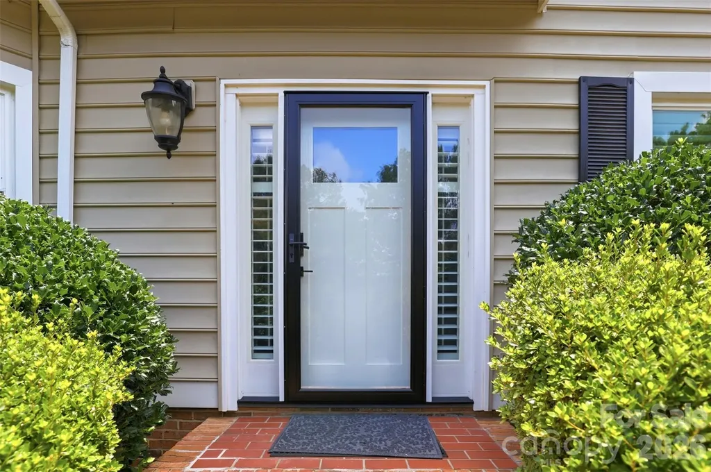 2552 Middlebridge Lane Charlotte NC 28270