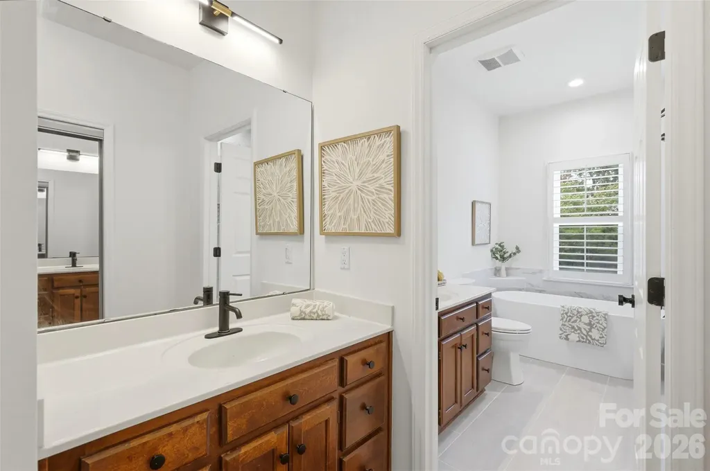 2552 Middlebridge Lane Charlotte NC 28270