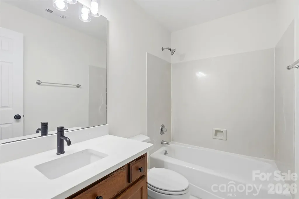 2552 Middlebridge Lane Charlotte NC 28270