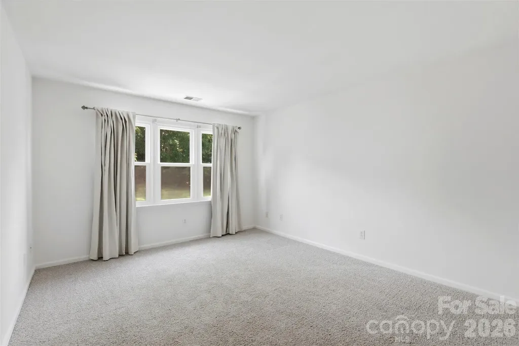2552 Middlebridge Lane Charlotte NC 28270
