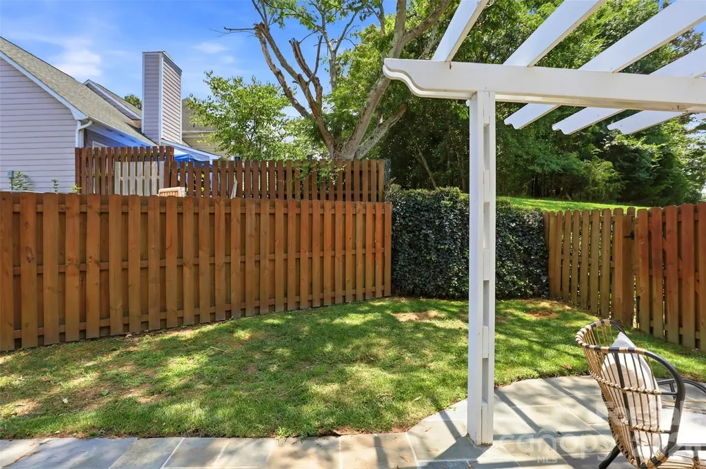 2552 Middlebridge Lane Charlotte NC 28270