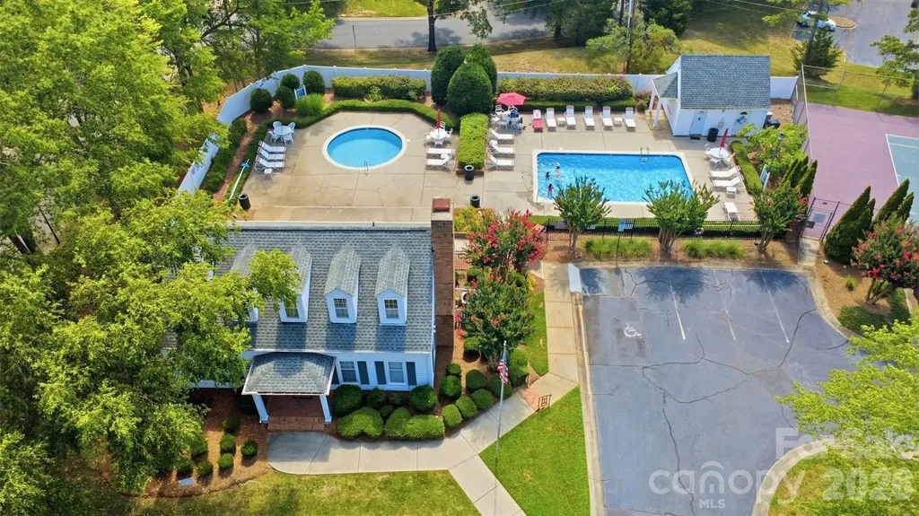 2552 Middlebridge Lane Charlotte NC 28270