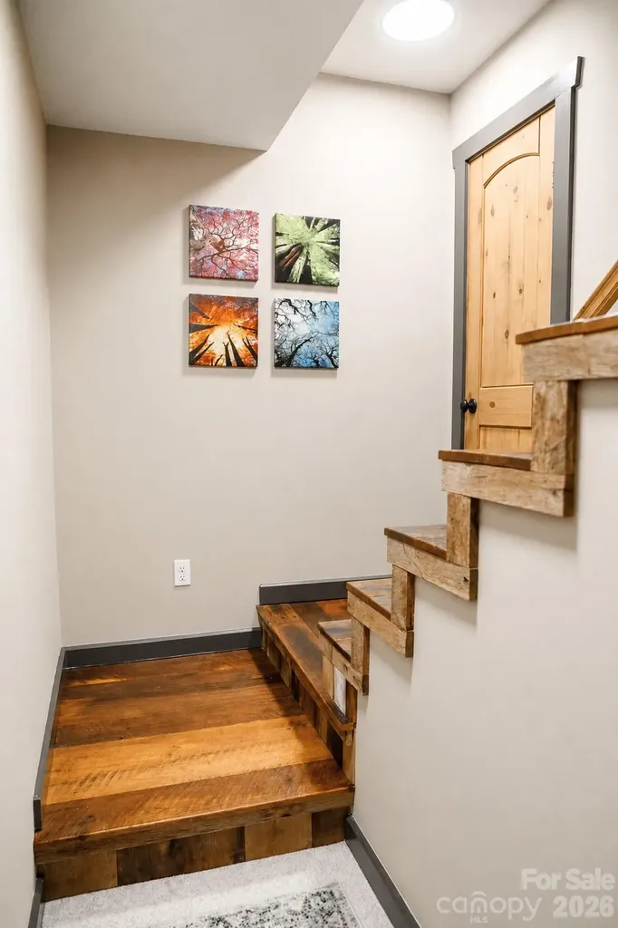 425 Flat Top Mountain Road Fairview NC 28730