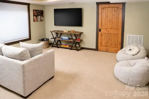 425 Flat Top Mountain Road Fairview NC 28730