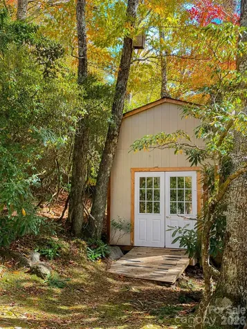 425 Flat Top Mountain Road Fairview NC 28730