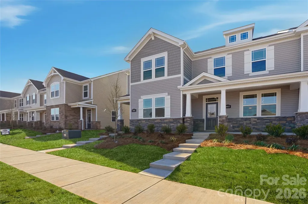 5205 Wyes Oak Lane Charlotte NC 28269