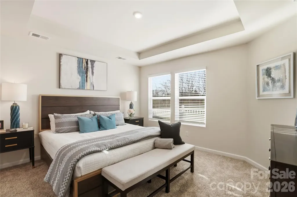 5205 Wyes Oak Lane Charlotte NC 28269