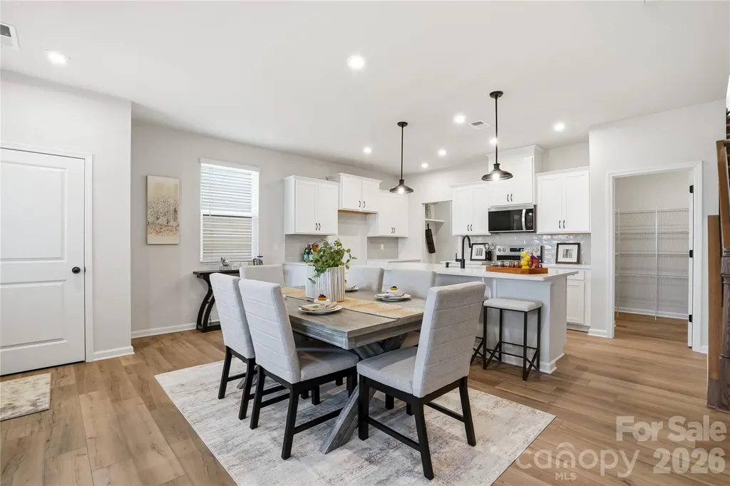 5205 Wyes Oak Lane Charlotte NC 28269