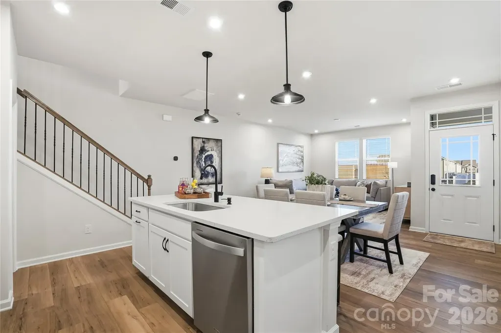 5205 Wyes Oak Lane Charlotte NC 28269