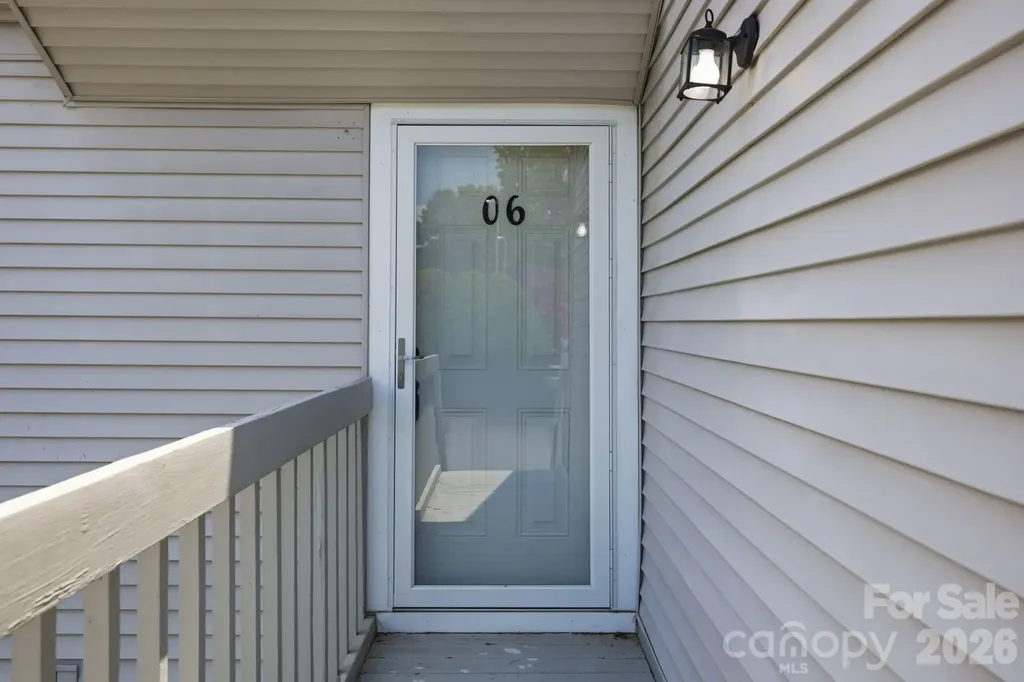 1050 21st Avenue NW Hickory NC 28601
