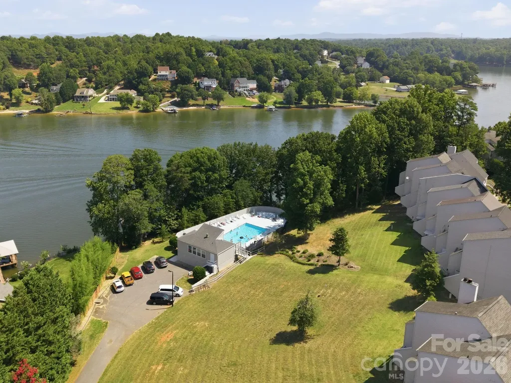 1050 21st Avenue NW Hickory NC 28601