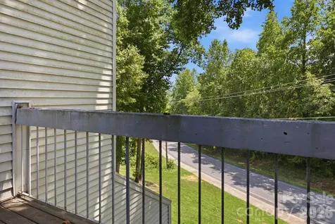 1050 21st Avenue NW Hickory NC 28601