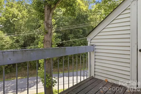 1050 21st Avenue NW Hickory NC 28601