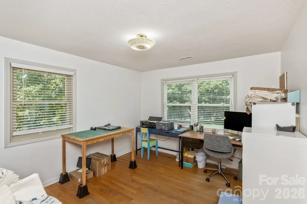 17 Rhododendron Place Asheville NC 28805