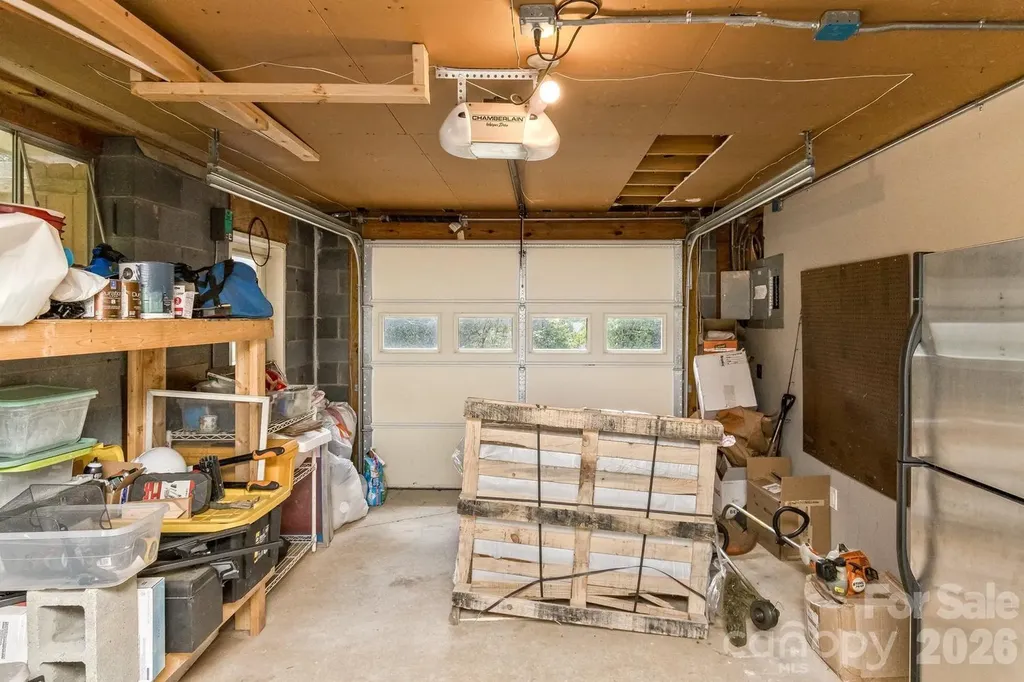 17 Rhododendron Place Asheville NC 28805