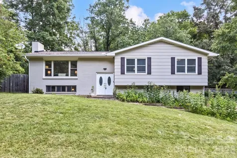 17 Rhododendron Place Asheville NC 28805