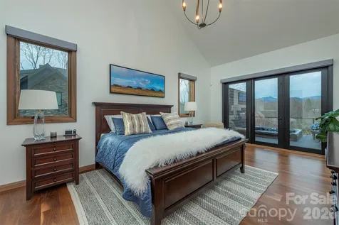 158 Riverbend Forest Drive Asheville NC 28805