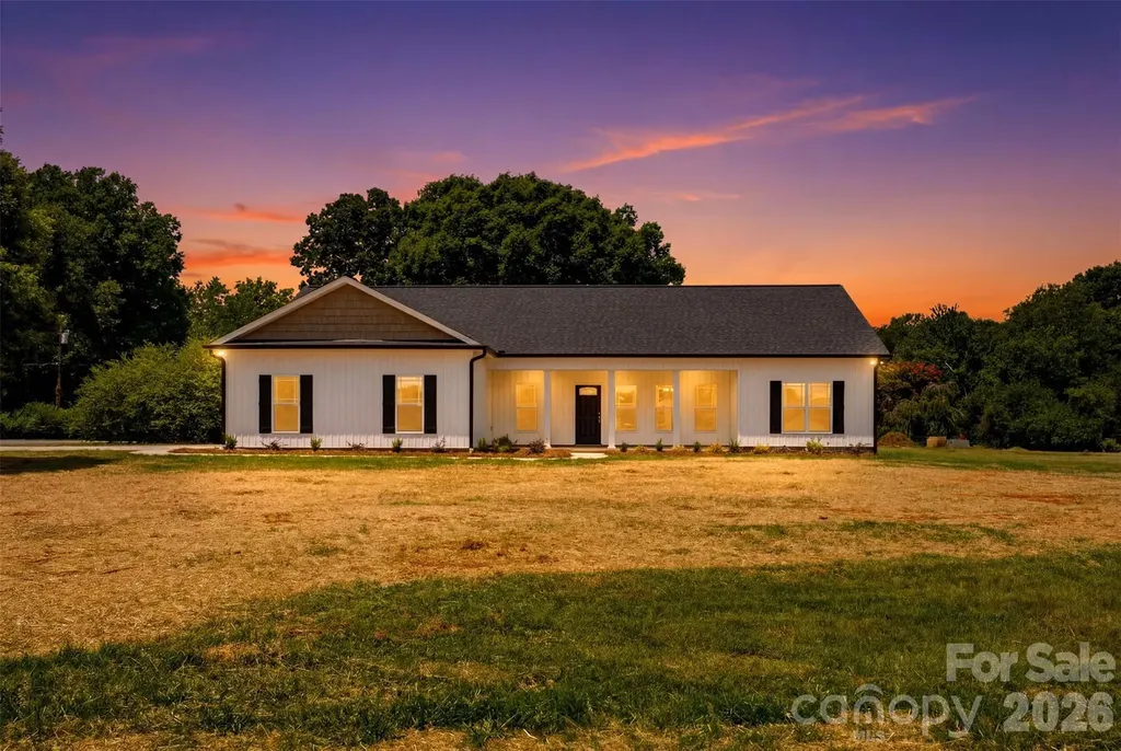4489 Taylorsville Hwy Highway Statesville NC 28677