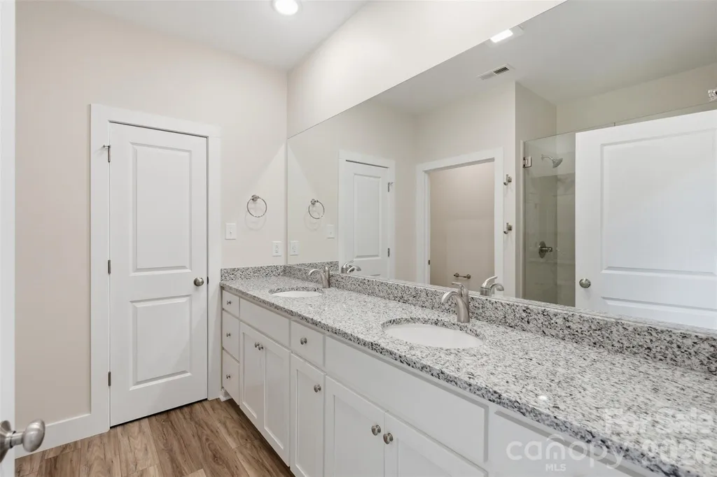 4489 Taylorsville Hwy Highway Statesville NC 28677