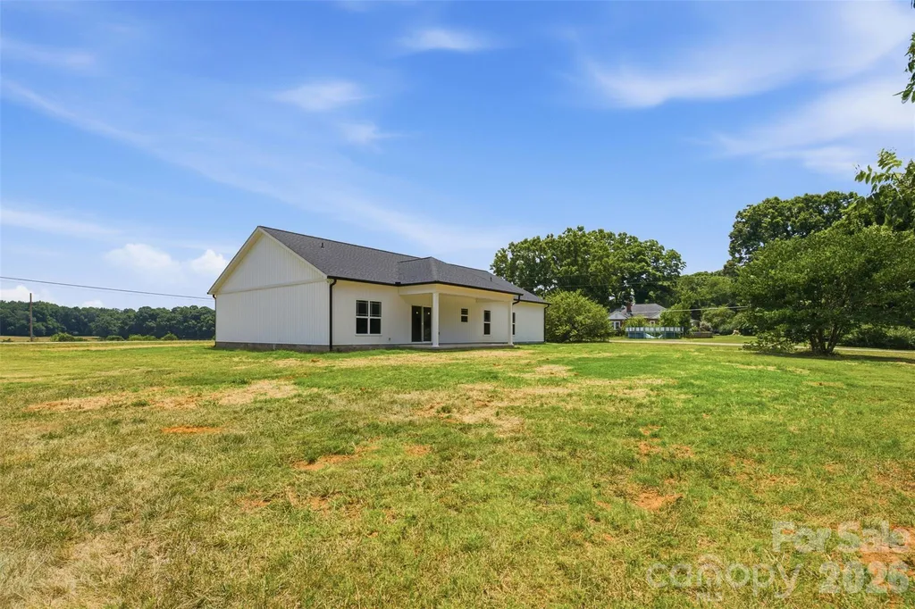 4489 Taylorsville Hwy Highway Statesville NC 28677