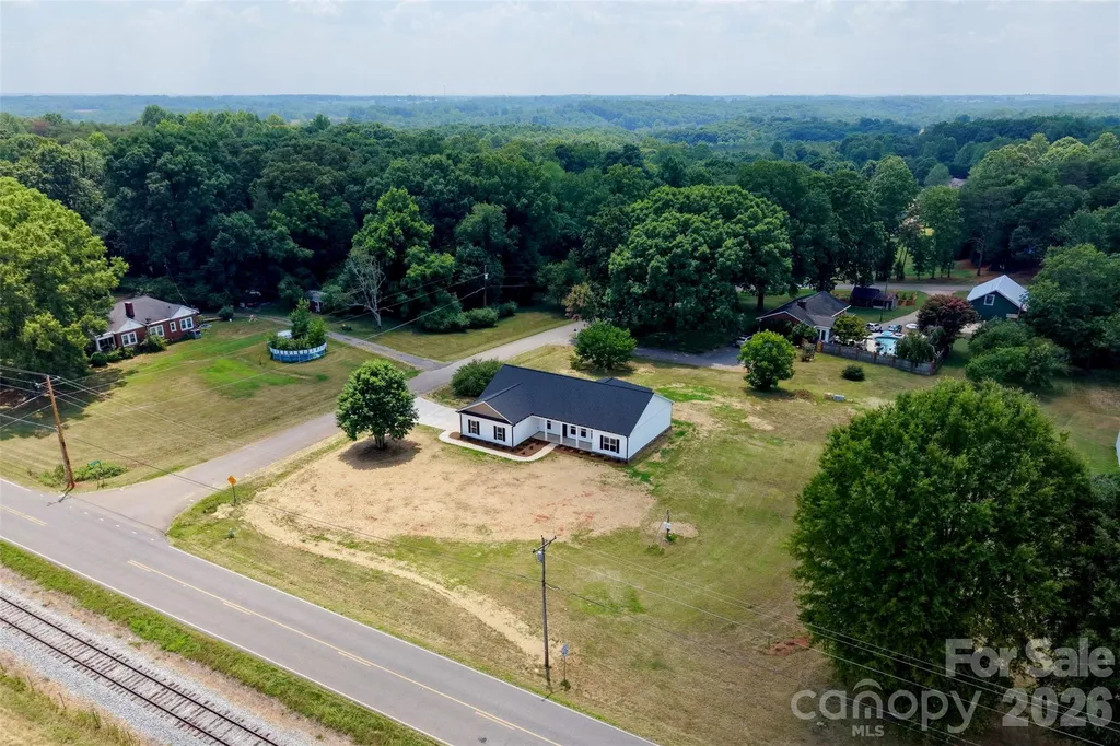 4489 Taylorsville Hwy Highway Statesville NC 28677