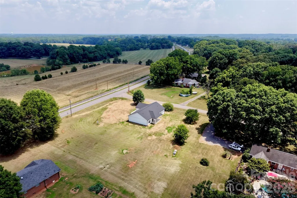 4489 Taylorsville Hwy Highway Statesville NC 28677