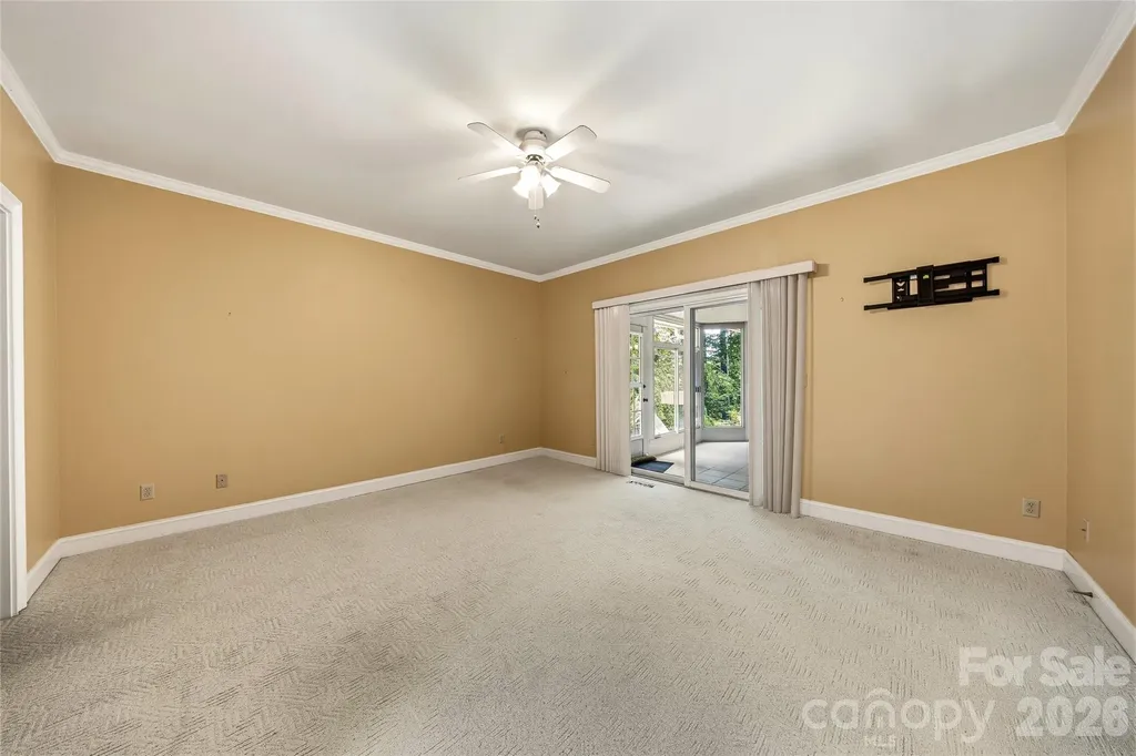 200 Teaberry Lane Hendersonville NC 28739